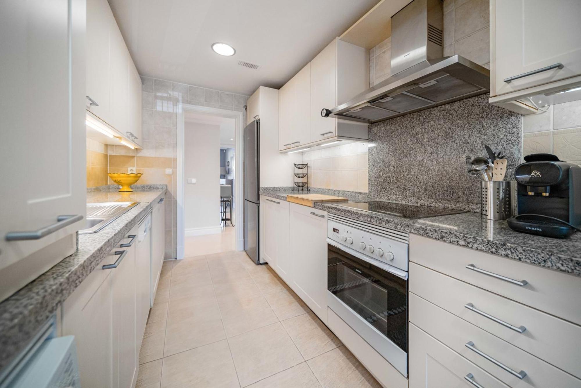 Apartment Beachfront Golden Mile Puento Sea View Wifi